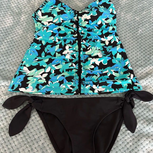 Floral Ladies Swim Set - Black and Blue - Picture 1 of 6